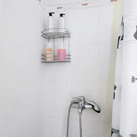 Villa Luna With Private Garden, Netflix & Cable Tv *